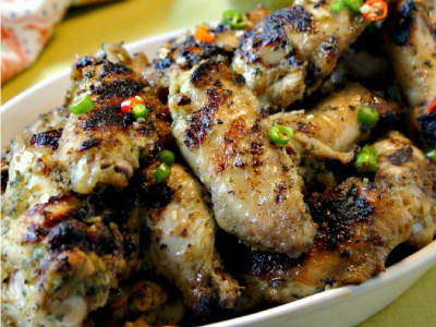 Fiery Thai Lemongrass Wings with Mint Hot Sauce Recipe | Blue Rhino