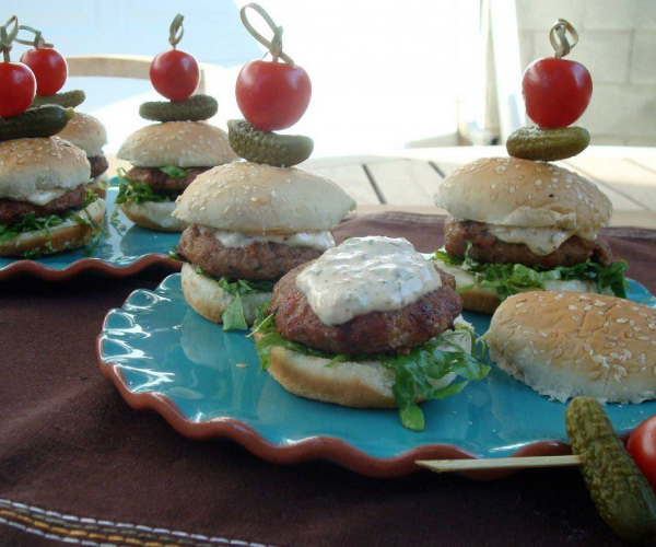 Cajun Turkey Sliders with Horseradish & Scallion Rémoulade Recipe