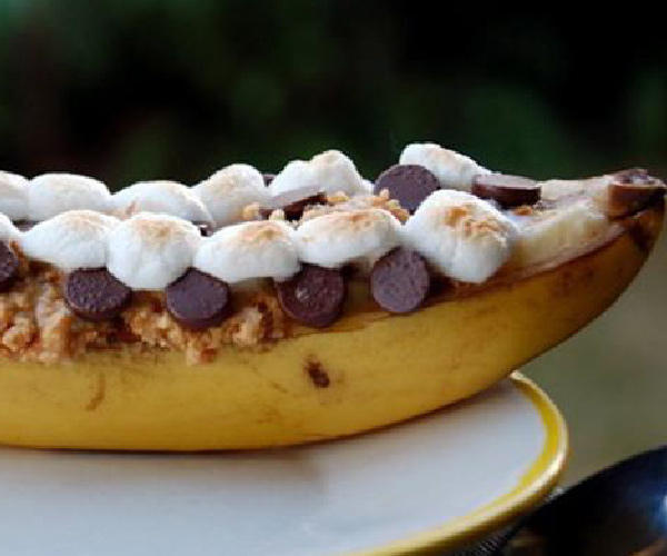 Campfire Banana Splits Recipe | Blue Rhino