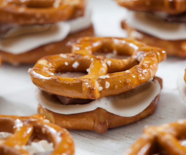Bite Size Pretzel S'mores Recipe | Blue Rhino