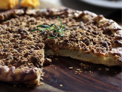 Apple Rosemary Galette with Cheddar Crumb Topping Recipe | Blue Rhino